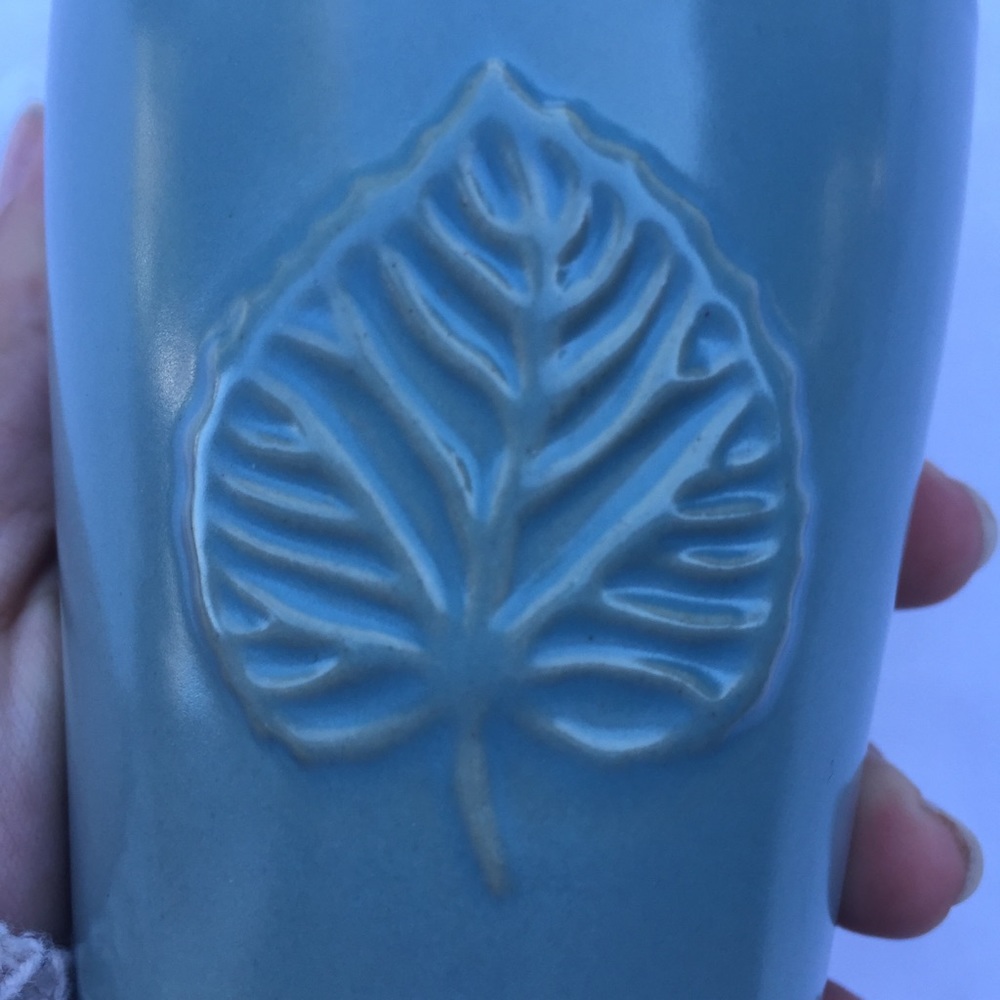 Blue porcelain leaf printed flower pot